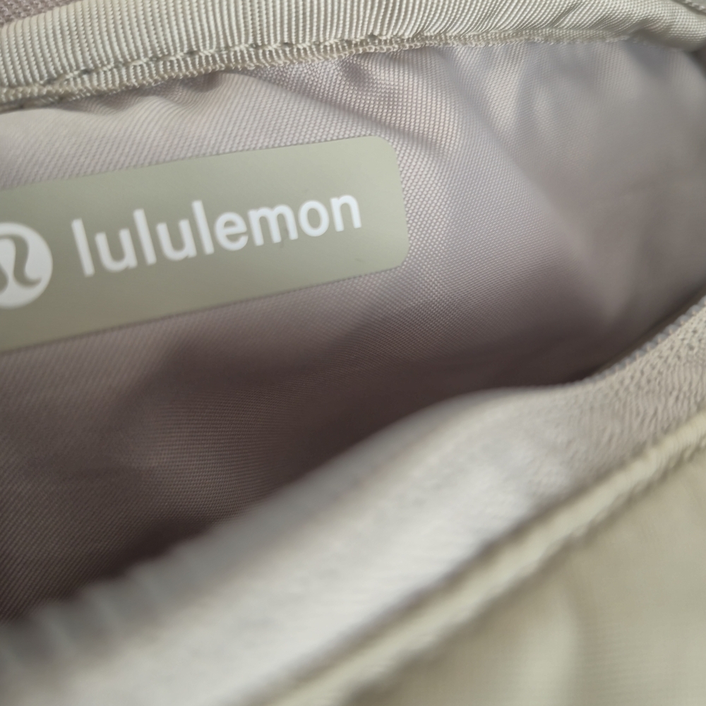 lululemon Everywhere Belt Bag Trench Beige Neutral - Picture 12 of 13